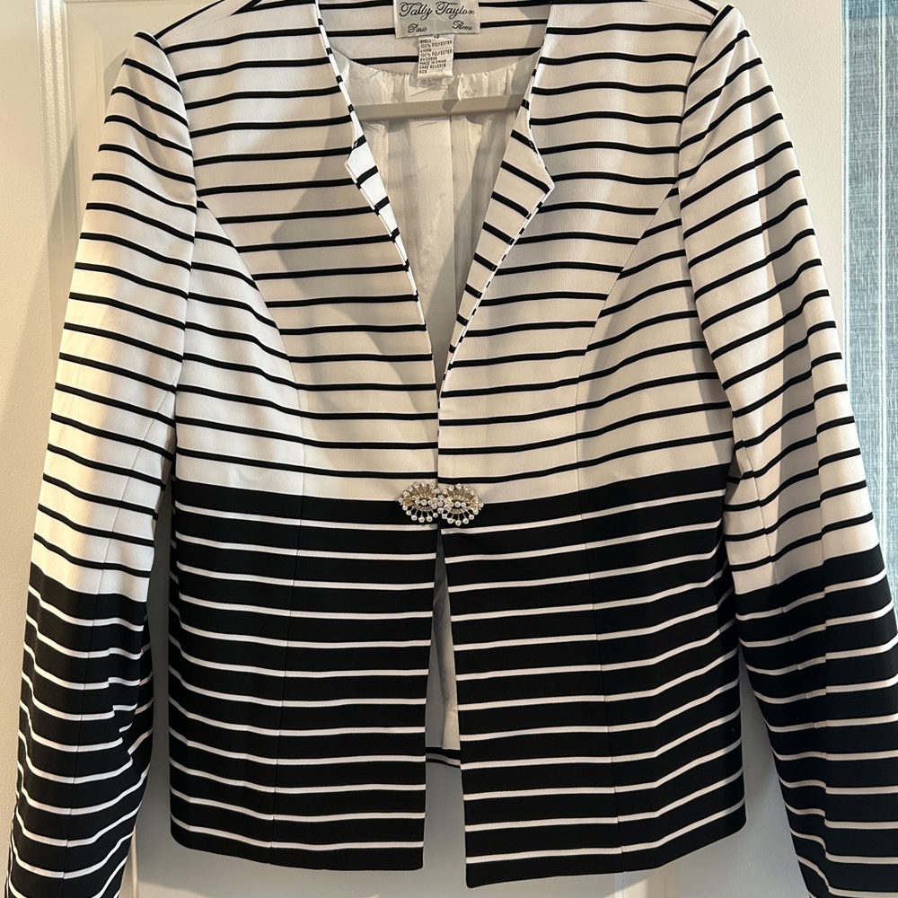 Classy black & White Striped Women's blazer w/rhinestone clasp